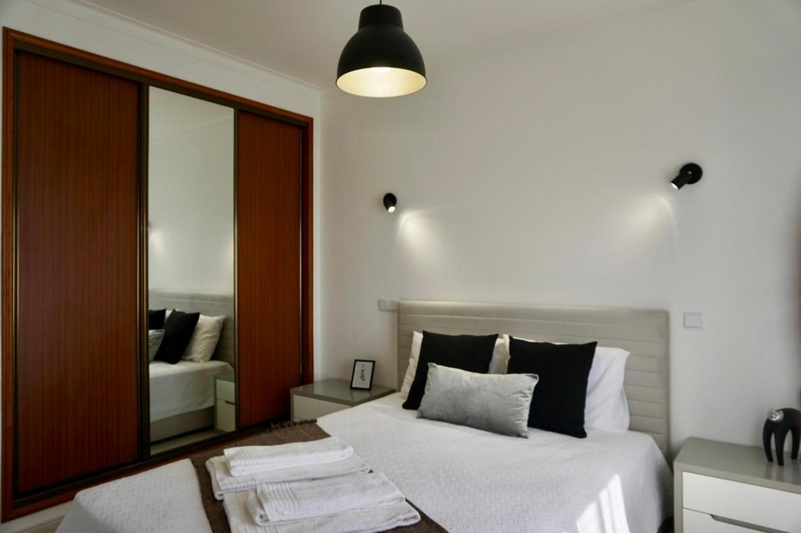 Cozy Alvor Retreat - Sunset Balcony, Wi-Fi & Ac Apartment Екстериор снимка