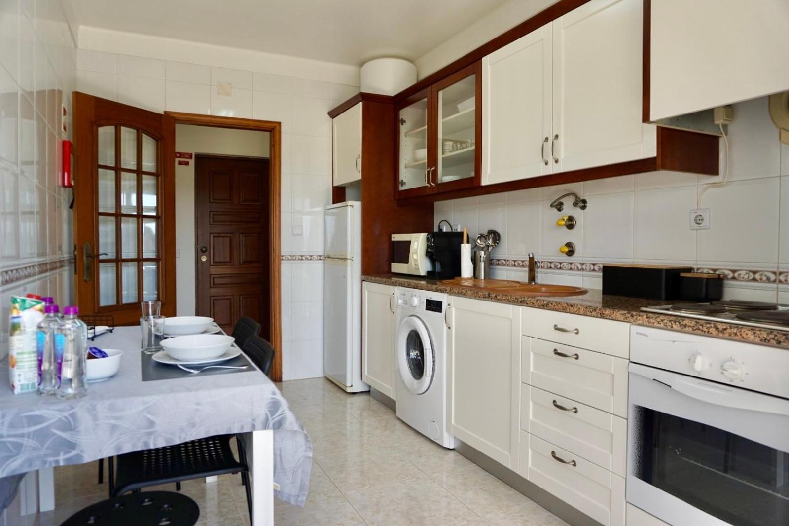Cozy Alvor Retreat - Sunset Balcony, Wi-Fi & Ac Apartment Екстериор снимка