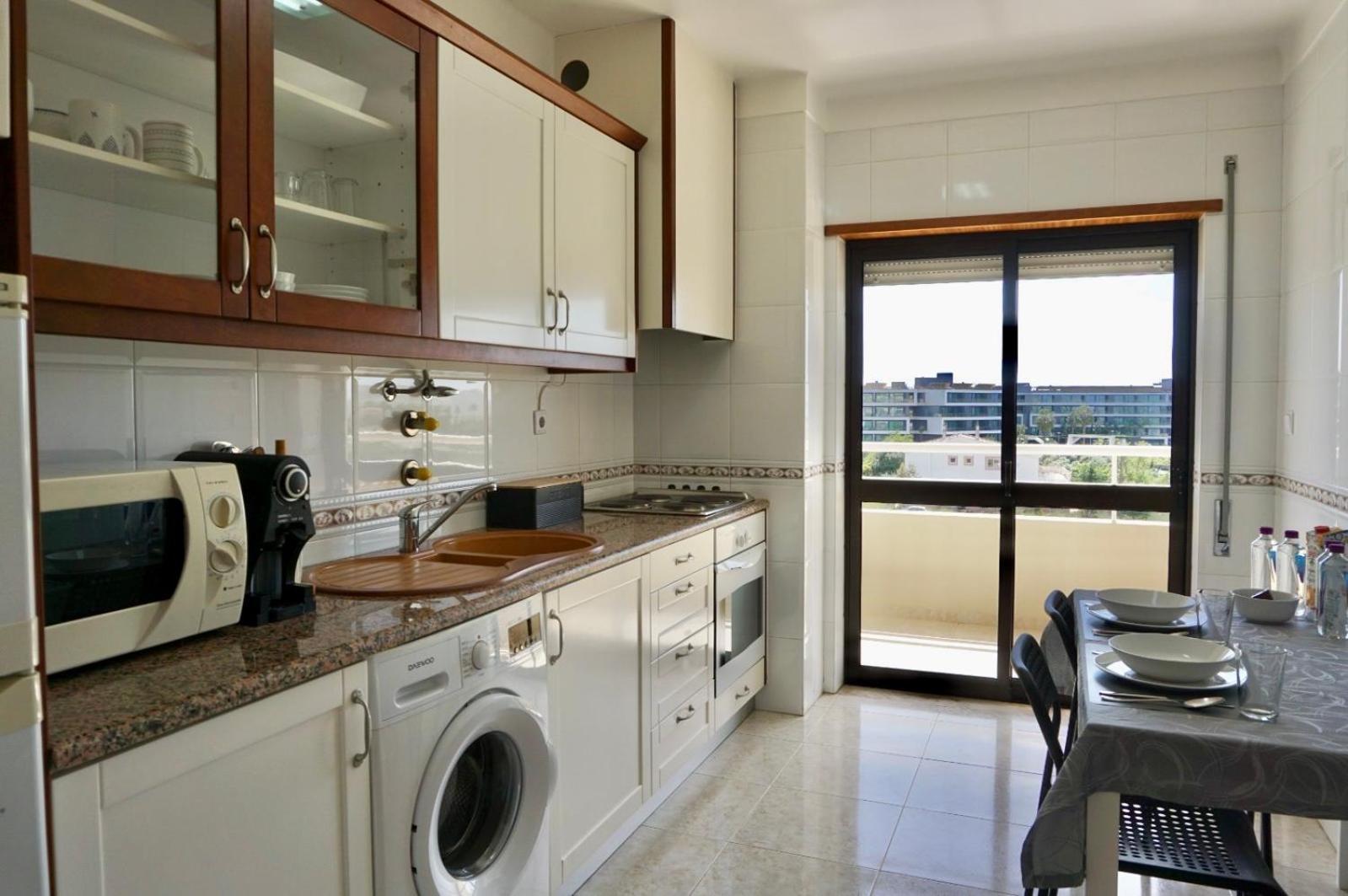 Cozy Alvor Retreat - Sunset Balcony, Wi-Fi & Ac Apartment Екстериор снимка